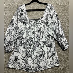 Adrienne Vittadini White & Black Floral Square Neck Pullover Blouse Size Large